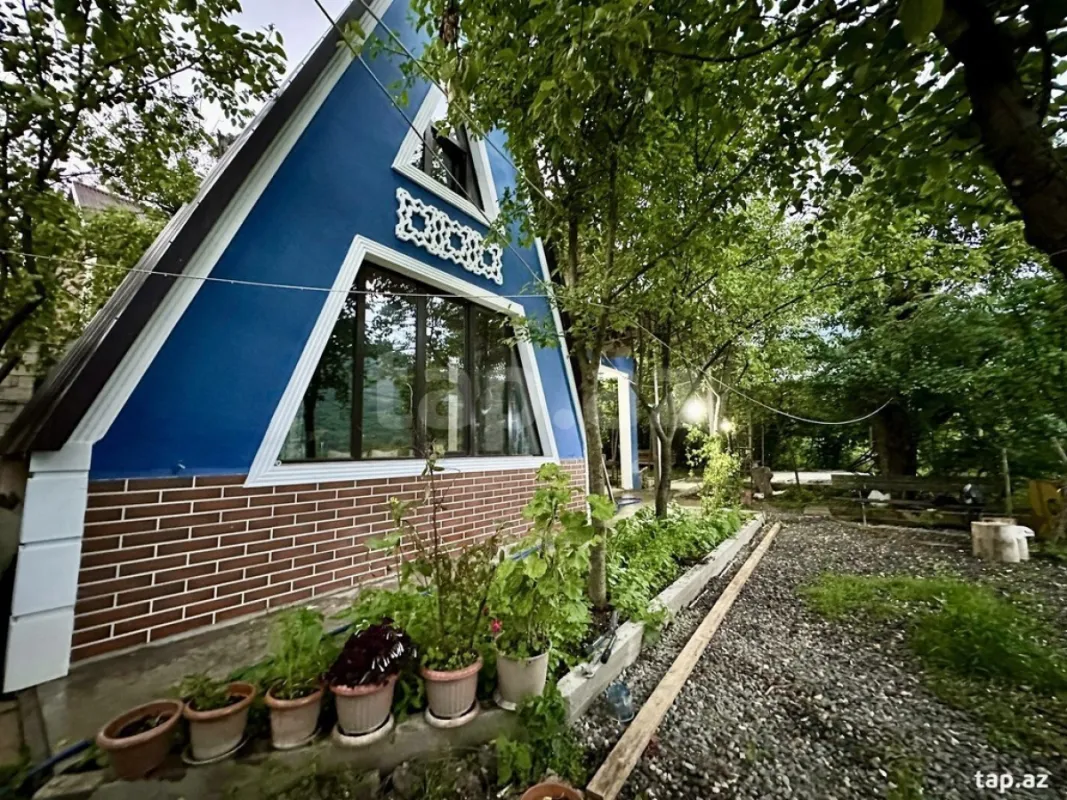 Kirayə verilir 4 otaqlı həyət evi