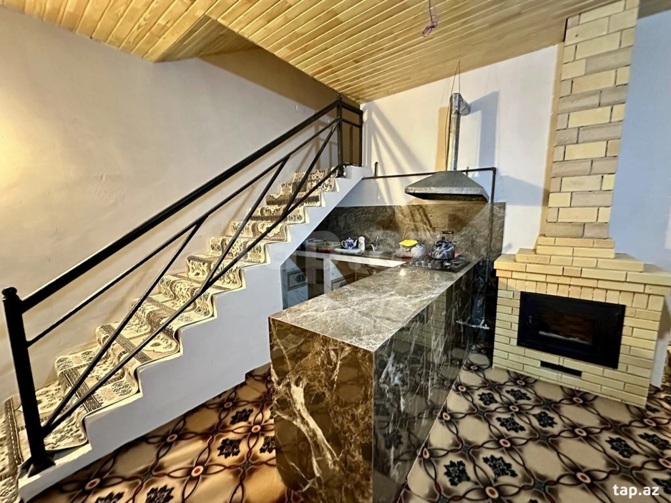 Kirayə verilir 4 otaqlı həyət evi