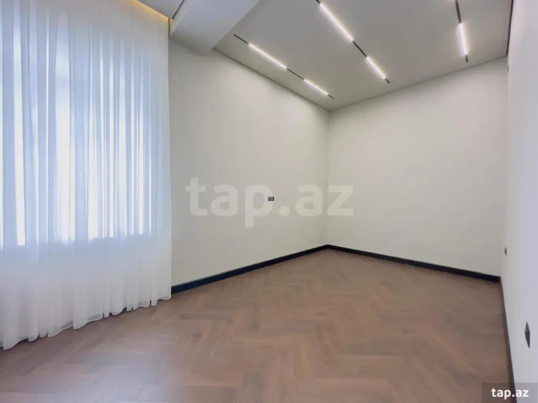 Satılır 5 otaqlı həyət evi