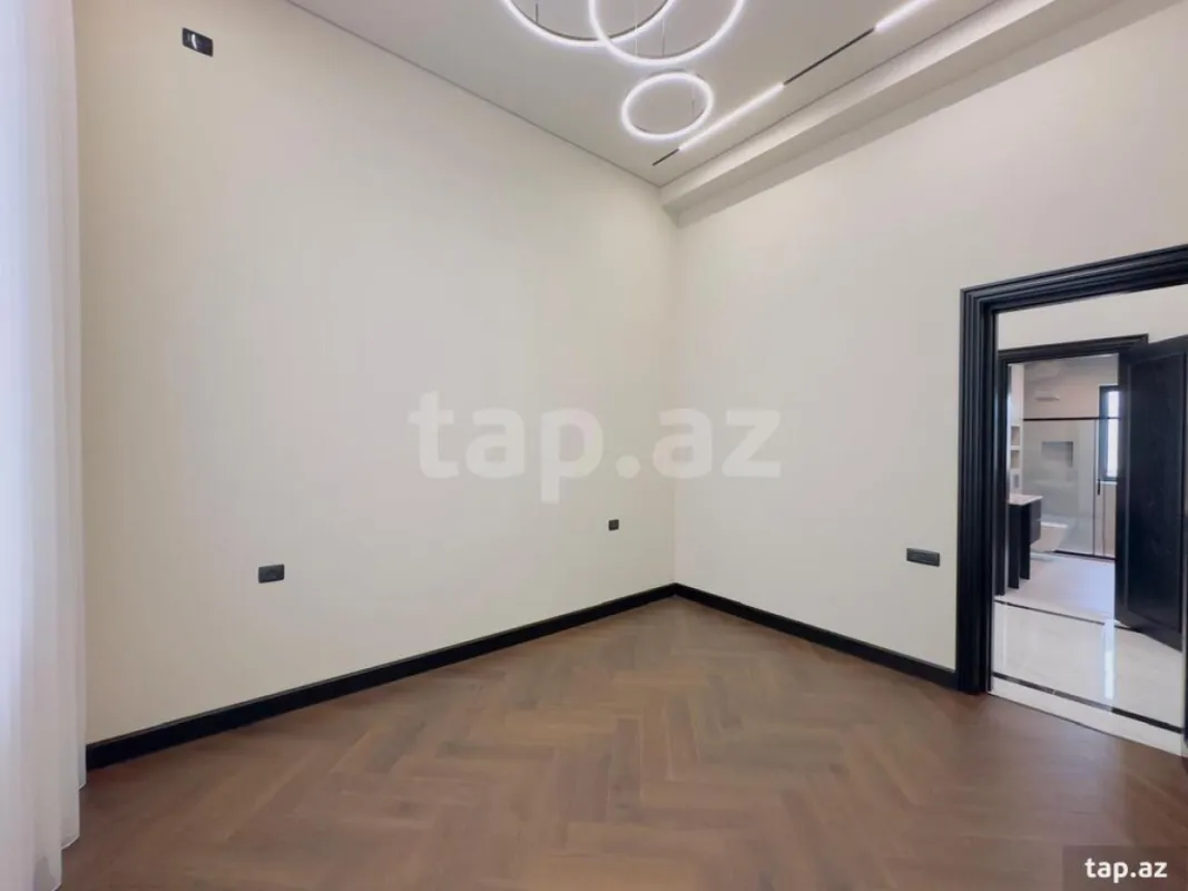 Satılır 5 otaqlı həyət evi