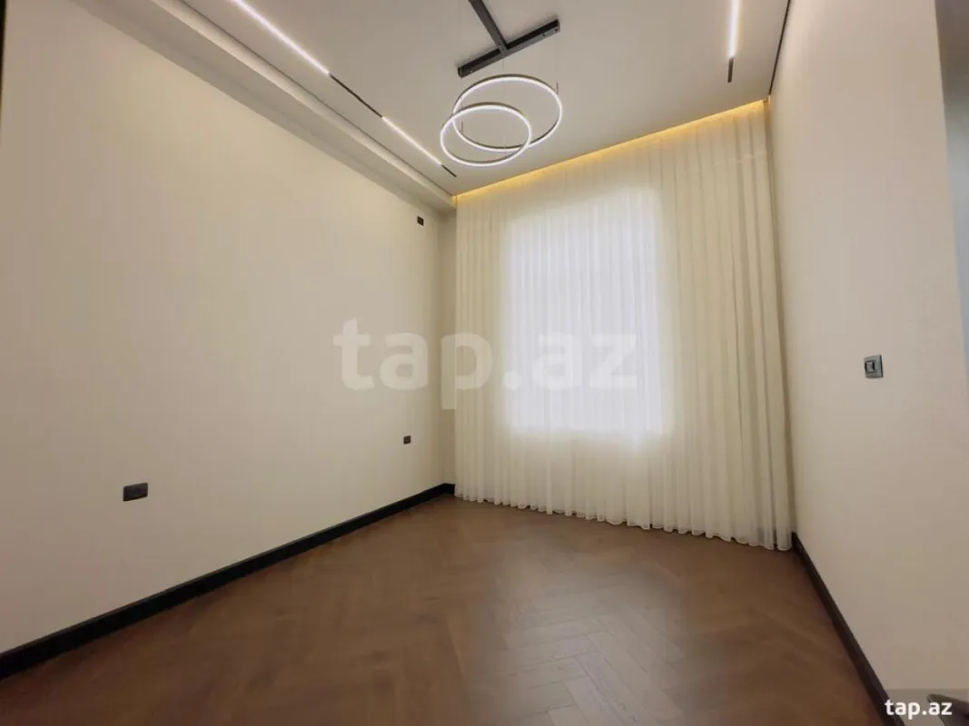 Satılır 5 otaqlı həyət evi