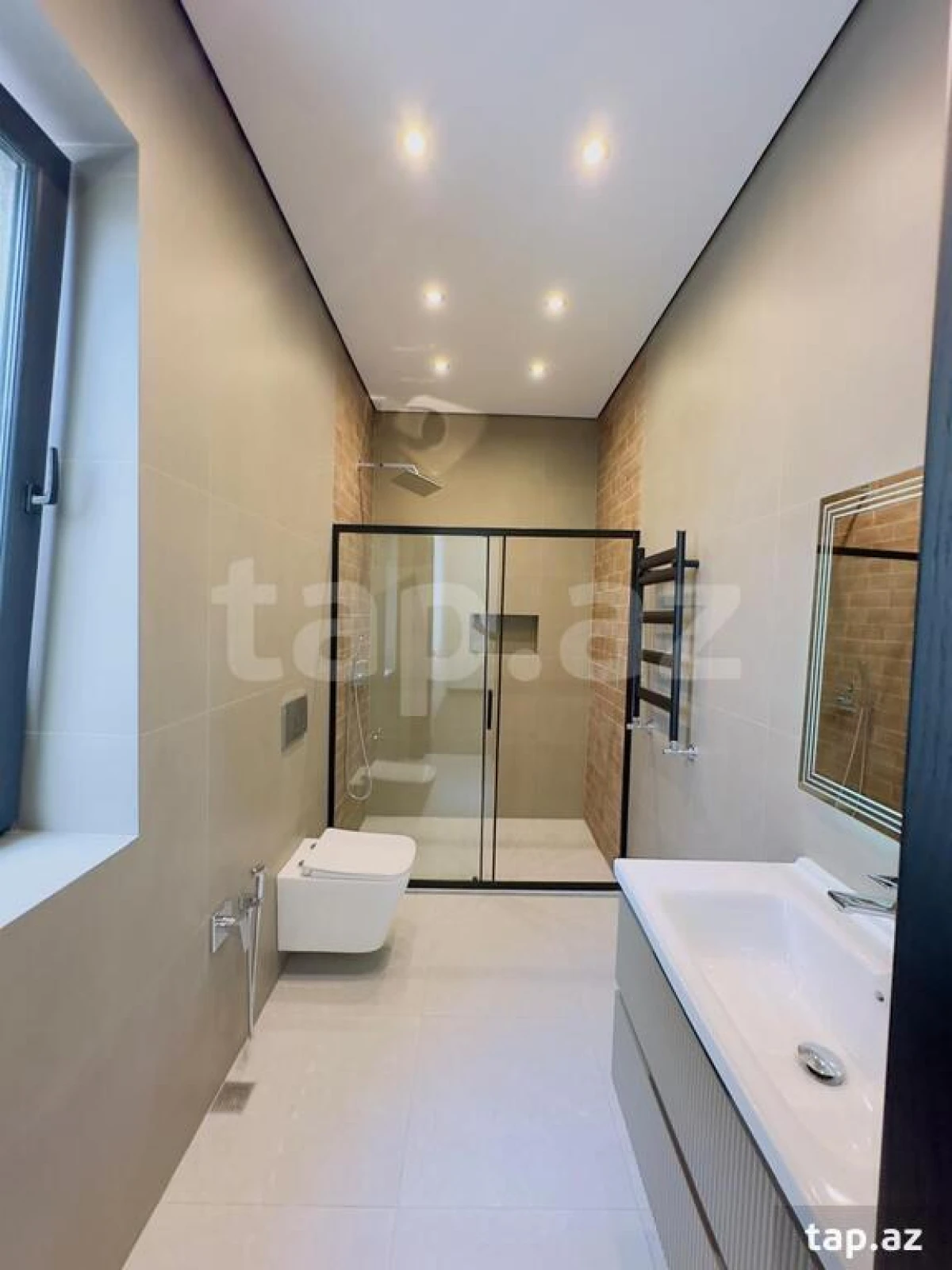 Satılır 5 otaqlı həyət evi