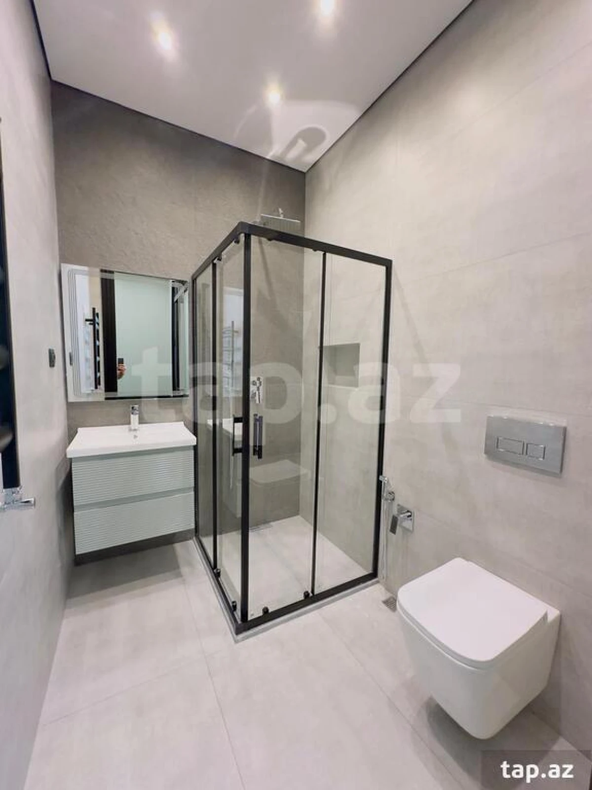 Satılır 5 otaqlı həyət evi