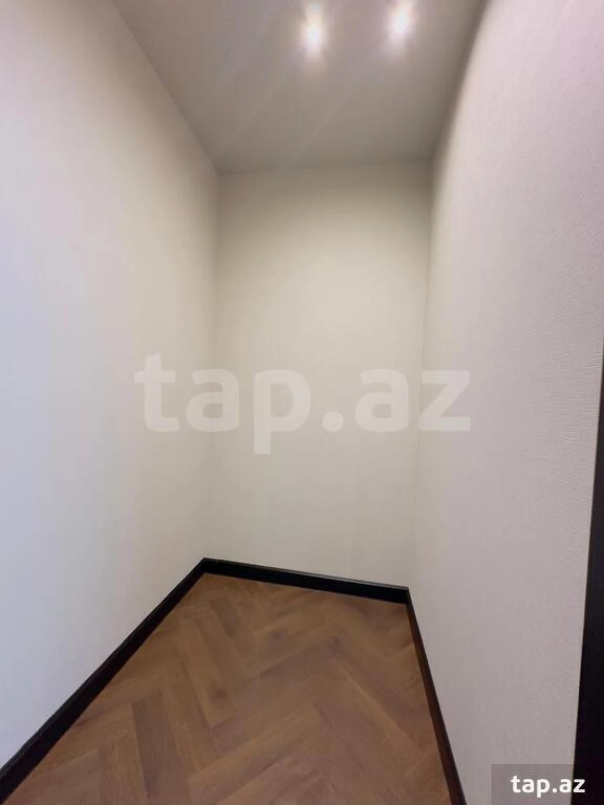 Satılır 5 otaqlı həyət evi