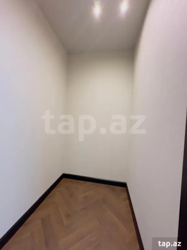 Satılır 5 otaqlı həyət evi