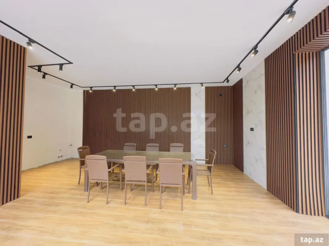 Satılır 5 otaqlı həyət evi