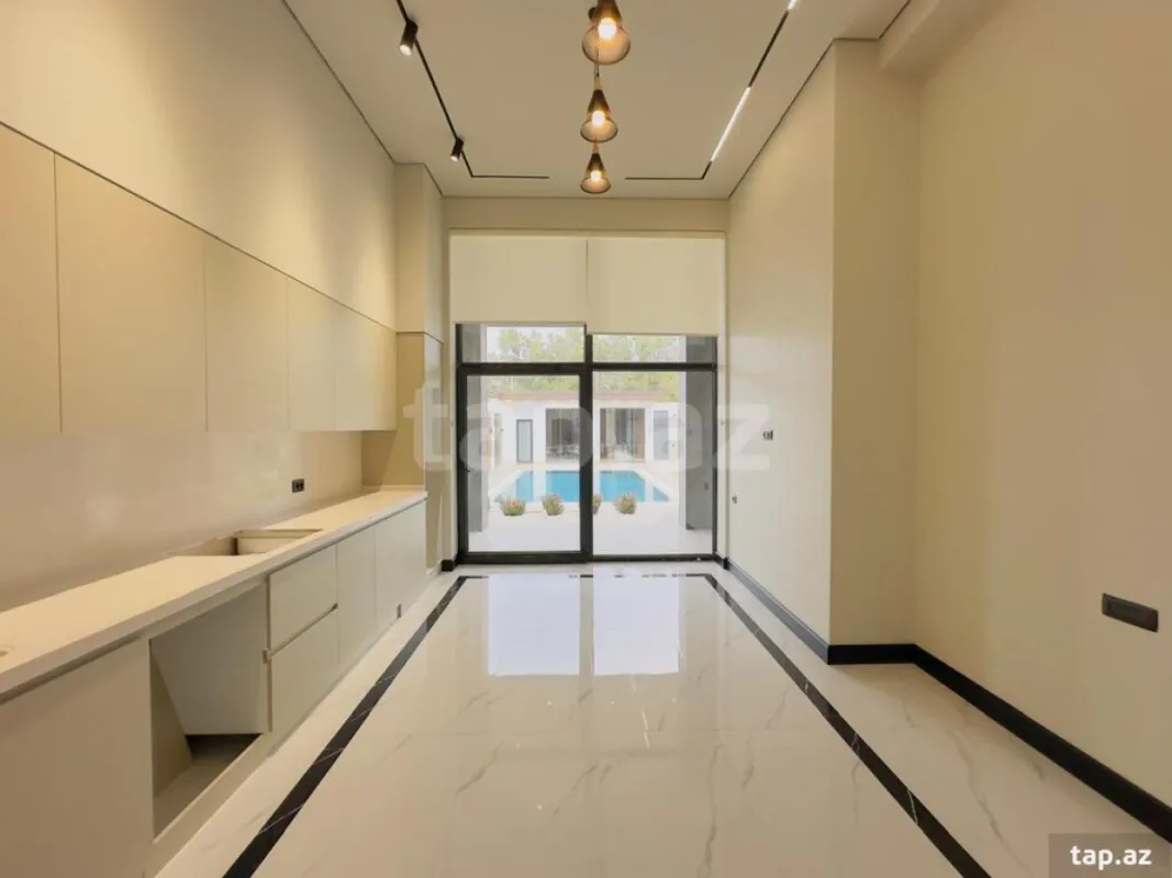 Satılır 5 otaqlı həyət evi