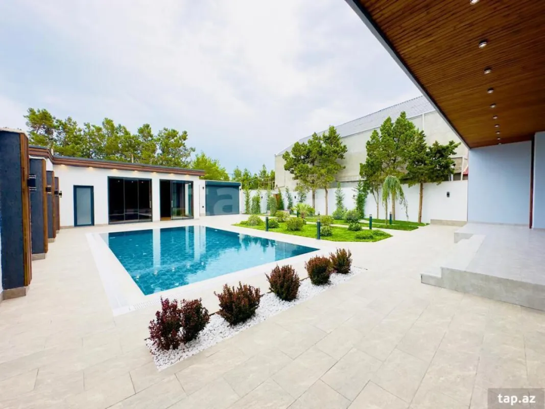 Satılır 5 otaqlı həyət evi