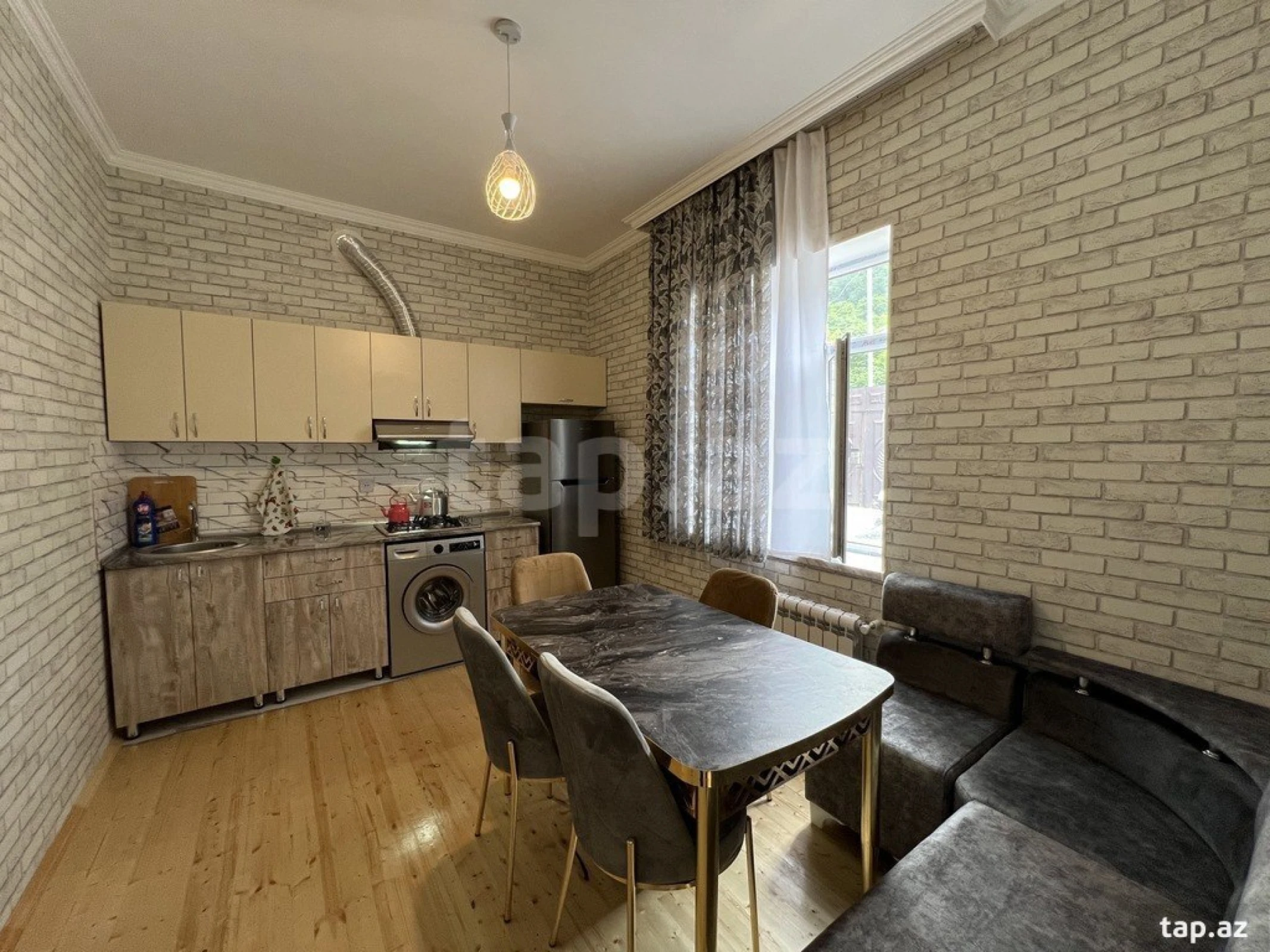 Kirayə verilir 4 otaqlı həyət evi