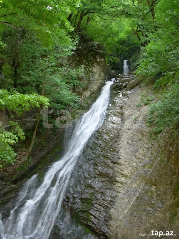 Kirayə verilir 4 otaqlı həyət evi