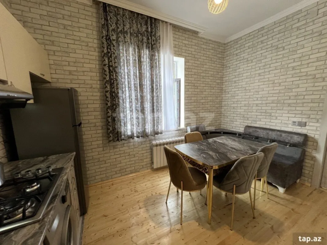 Kirayə verilir 4 otaqlı həyət evi