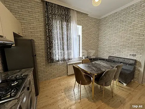 Kirayə verilir 4 otaqlı həyət evi