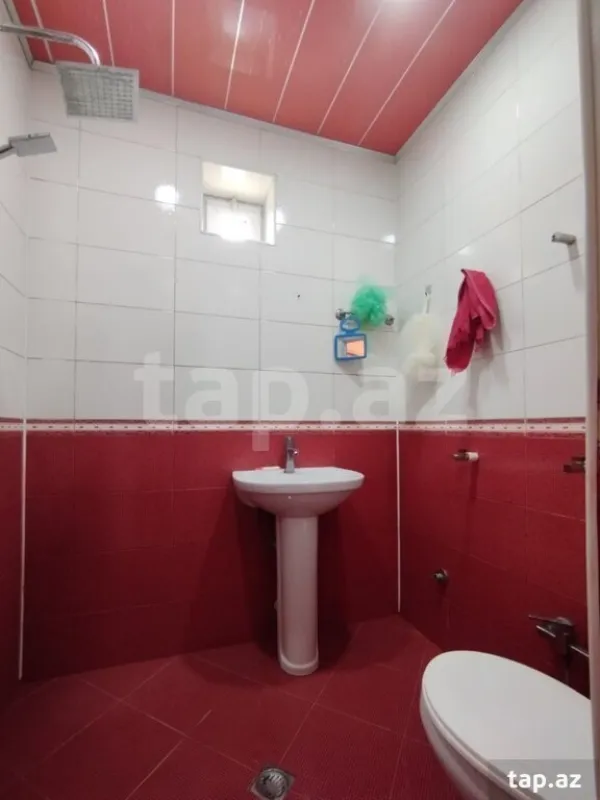 Satılır 5 otaqlı həyət evi