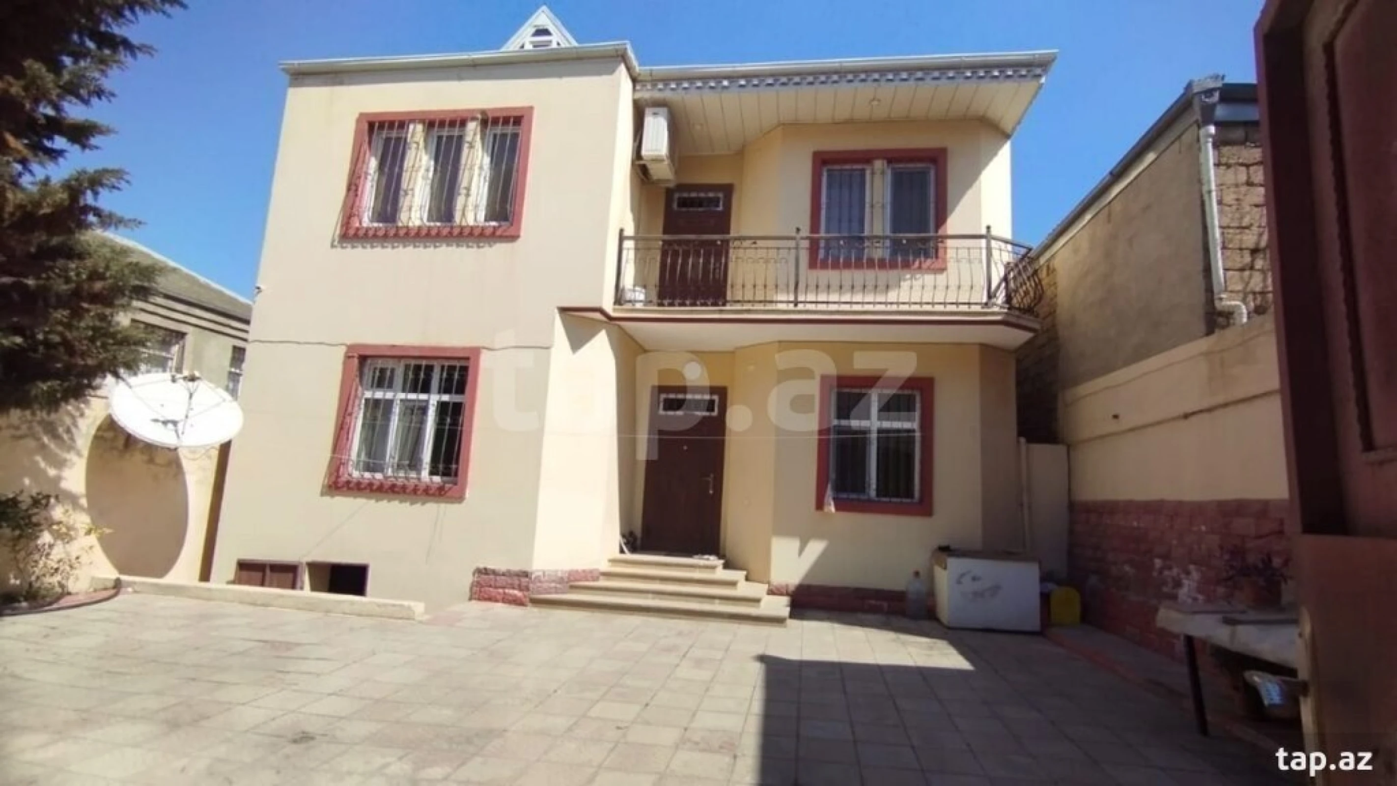 Satılır 5 otaqlı həyət evi