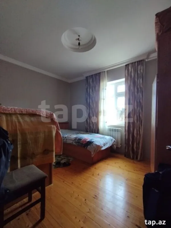 Satılır 5 otaqlı həyət evi