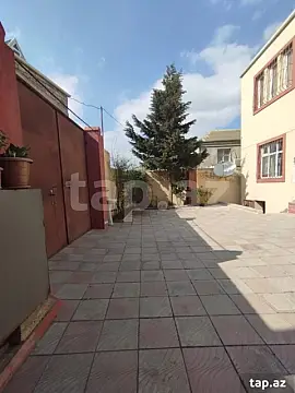 Satılır 5 otaqlı həyət evi