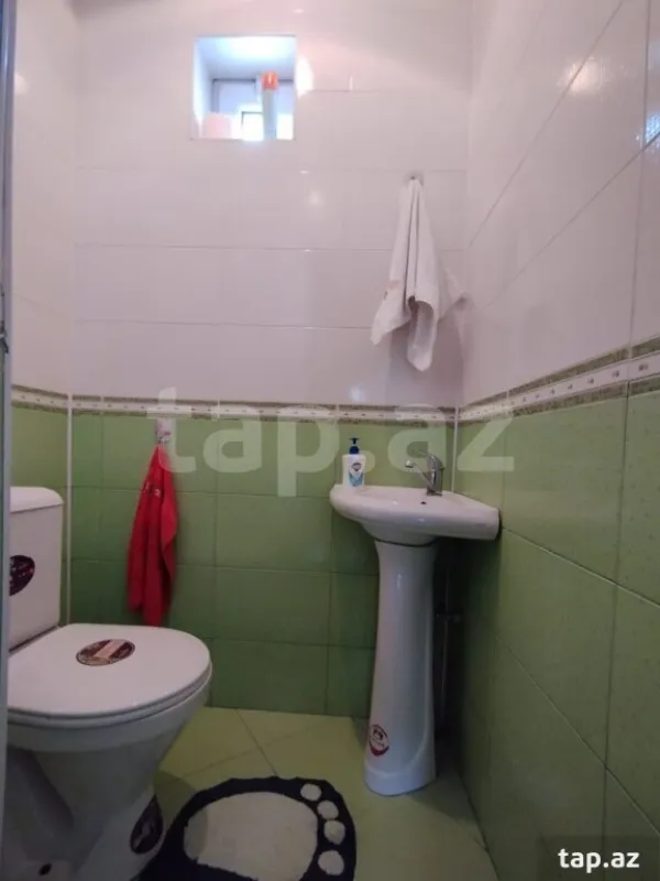 Satılır 5 otaqlı həyət evi