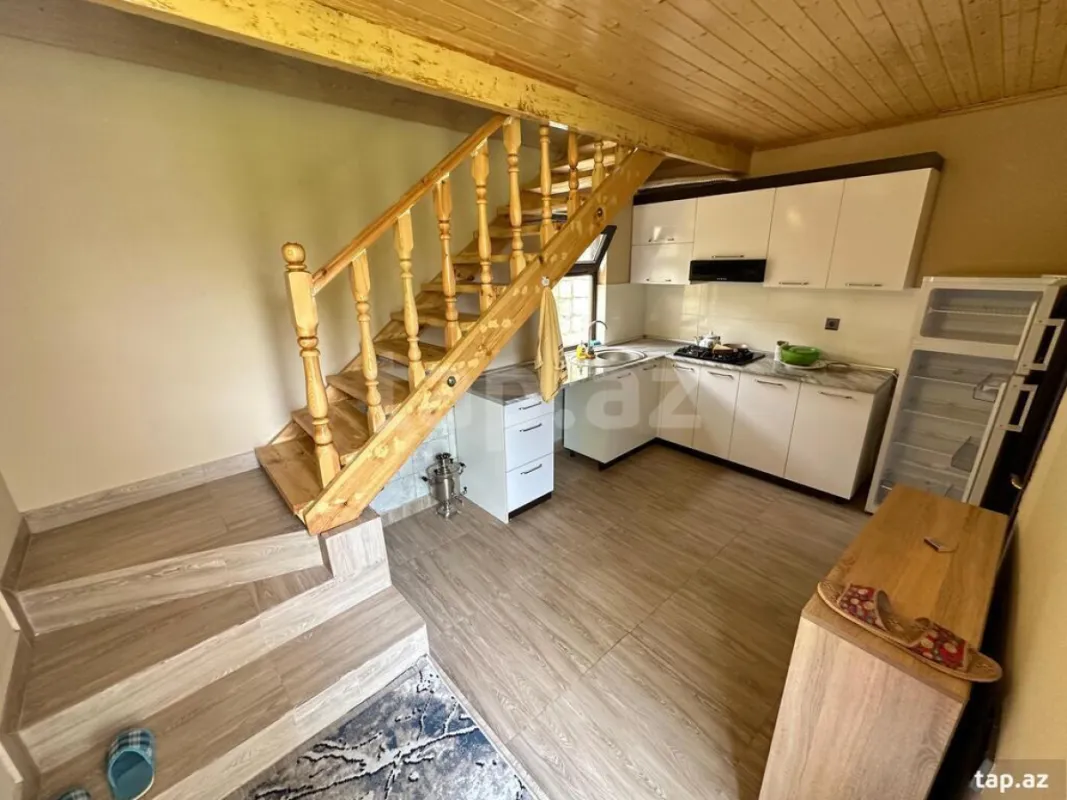 Kirayə verilir 3 otaqlı həyət evi