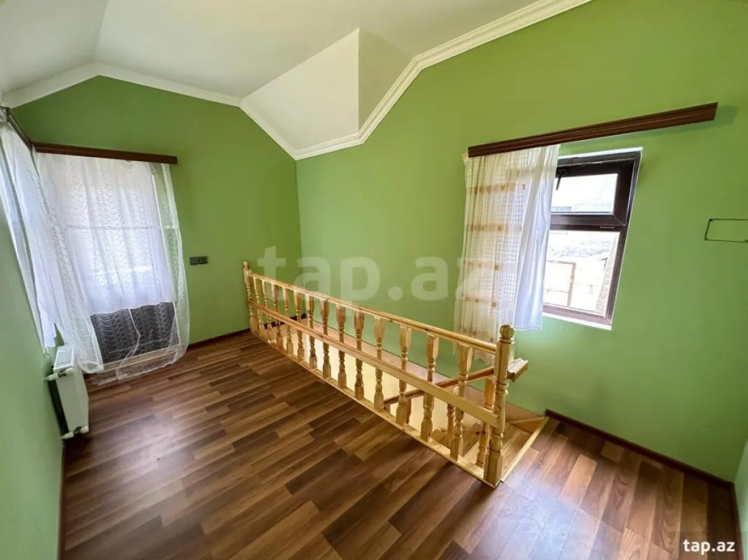 Kirayə verilir 3 otaqlı həyət evi