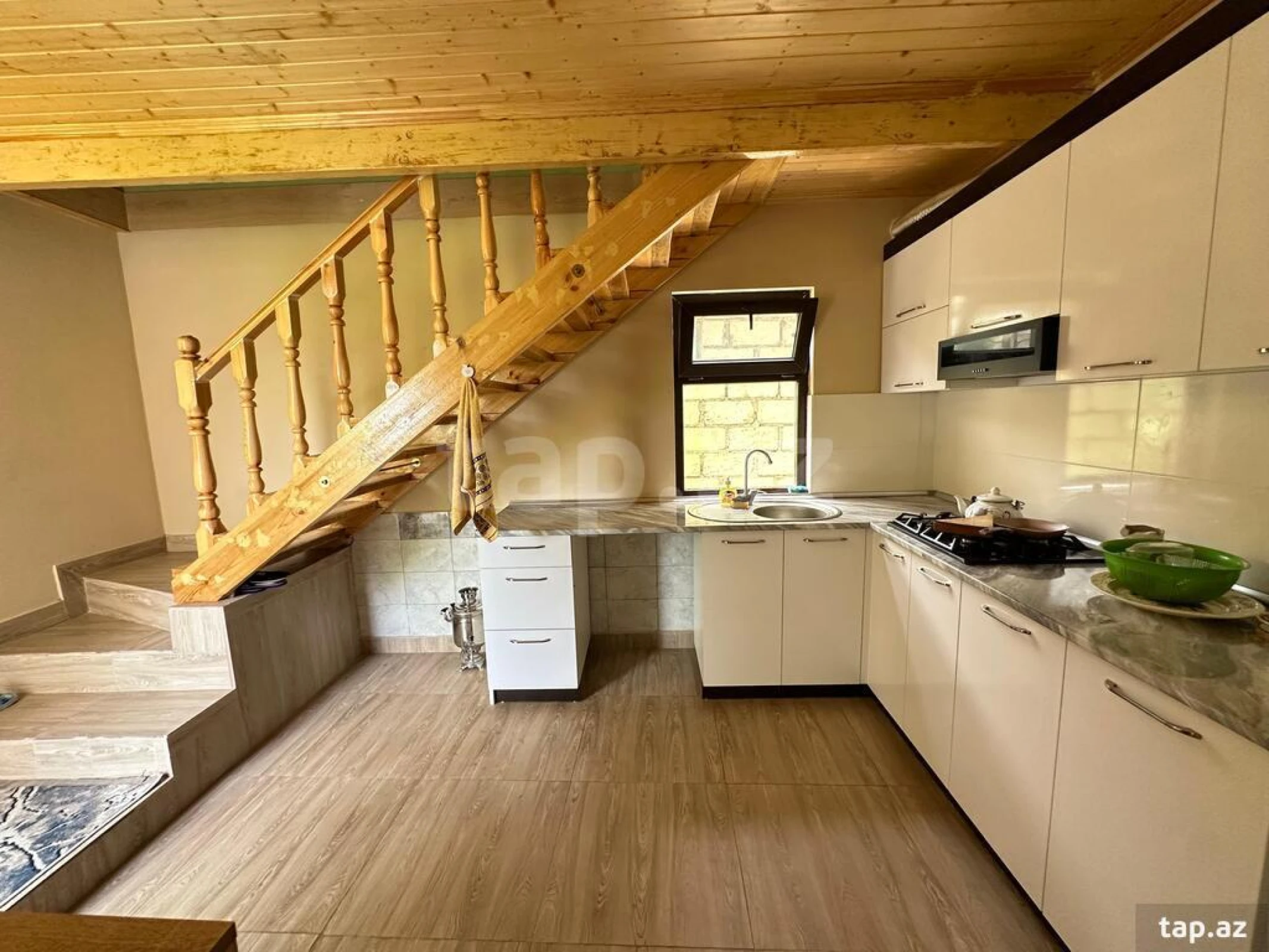 Kirayə verilir 3 otaqlı həyət evi