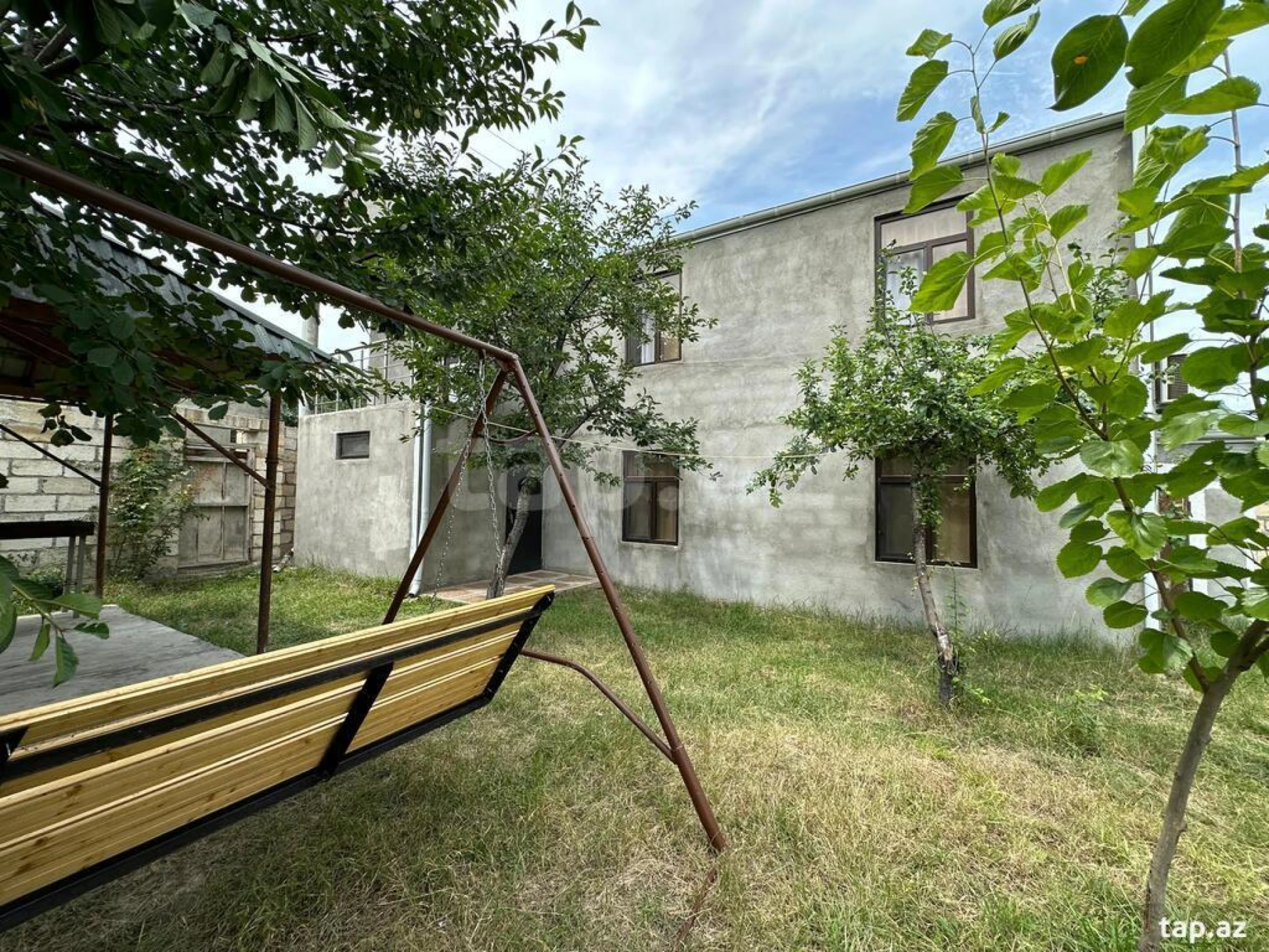 Kirayə verilir 3 otaqlı həyət evi