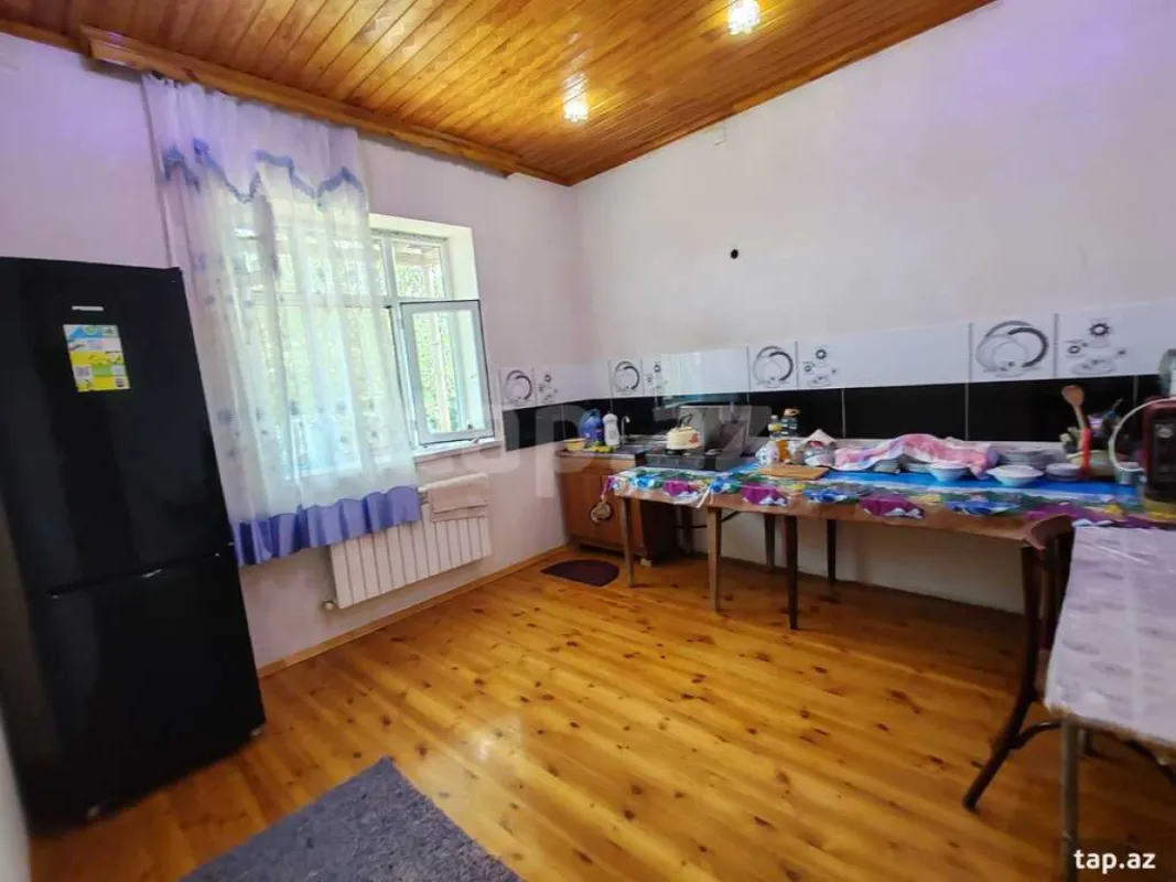 Satılır 4 otaqlı həyət evi