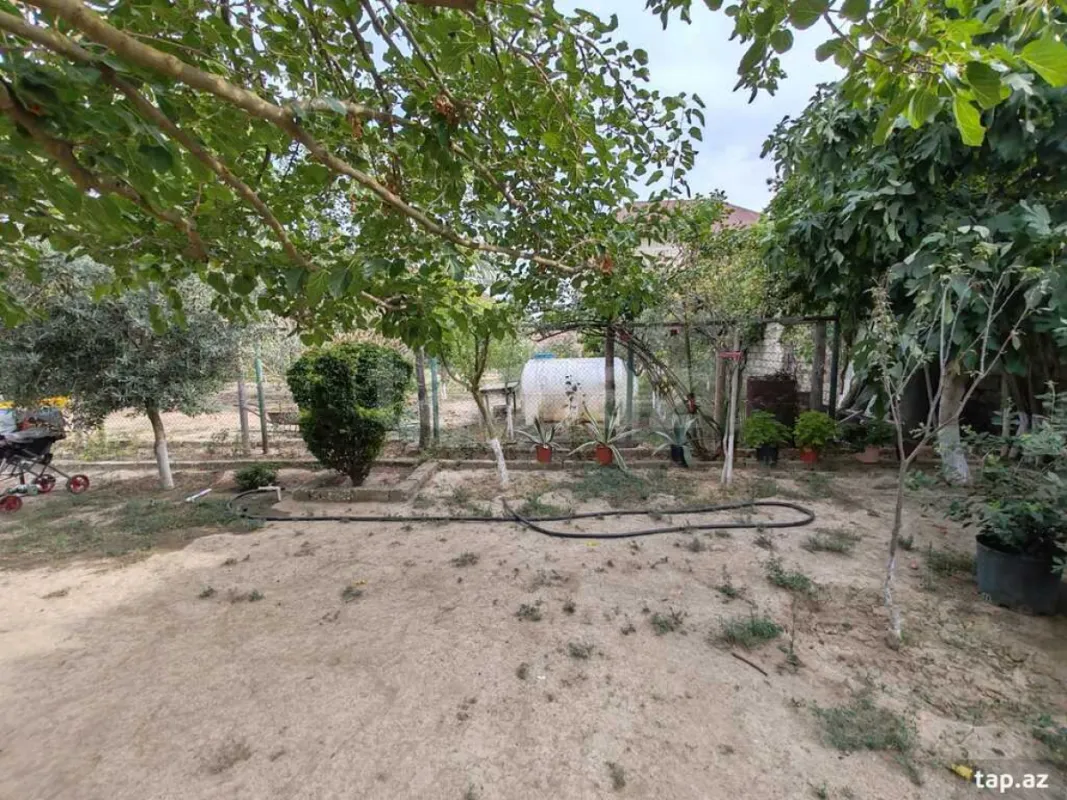 Satılır 4 otaqlı həyət evi