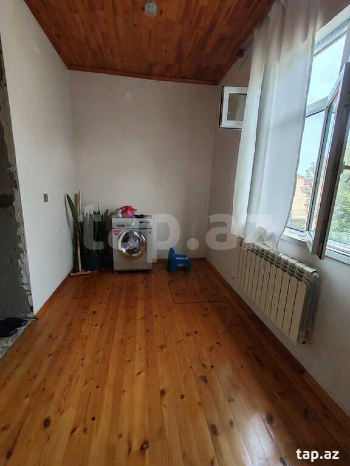 Satılır 4 otaqlı həyət evi