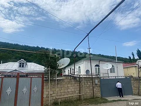 Satılır 8 otaqlı həyət evi 200 m² — Qusar 8 otaq 200.00 m²