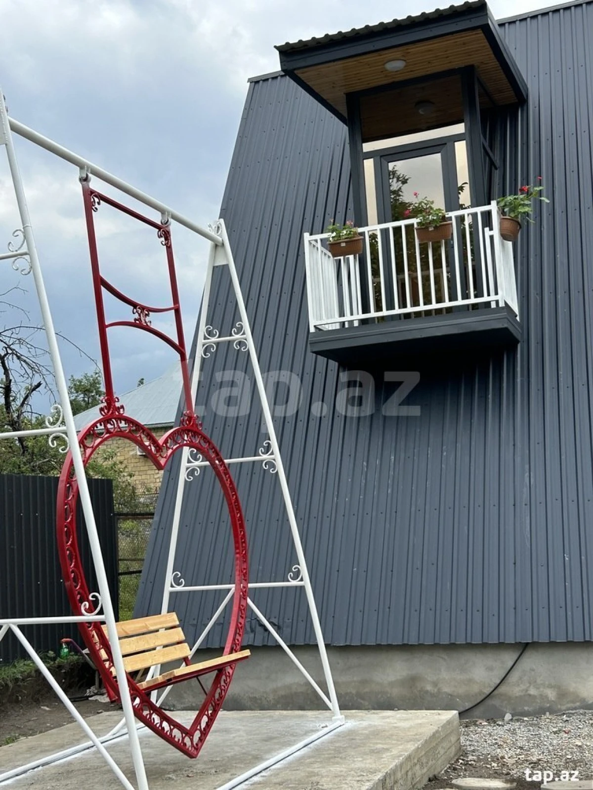 Kirayə verilir 4 otaqlı həyət evi