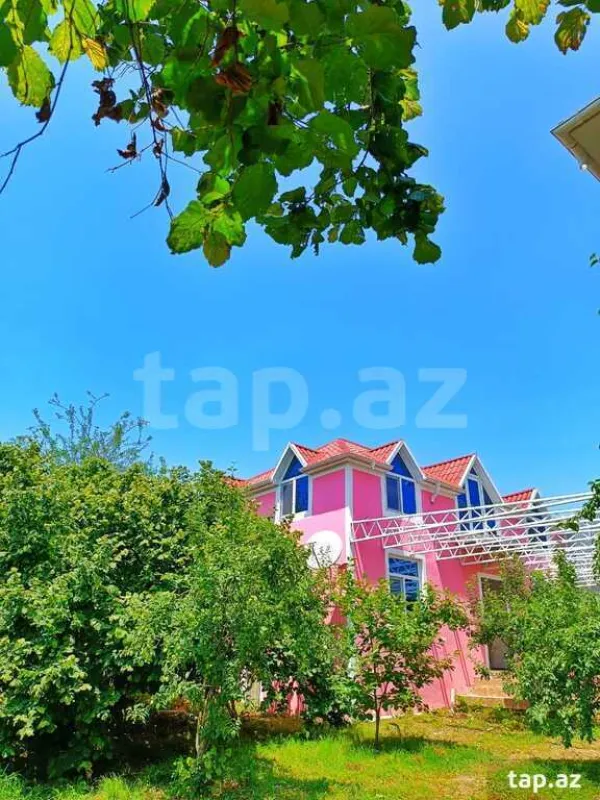 Kirayə verilir 4 otaqlı həyət evi