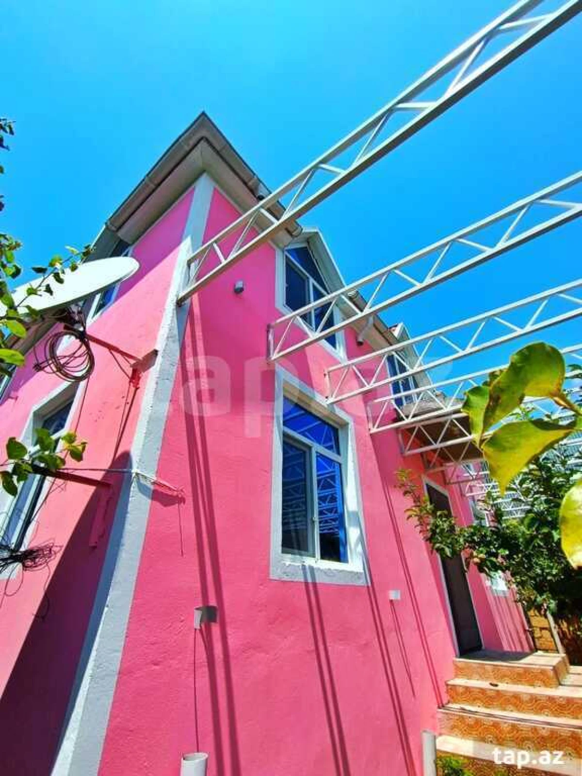 Kirayə verilir 4 otaqlı həyət evi