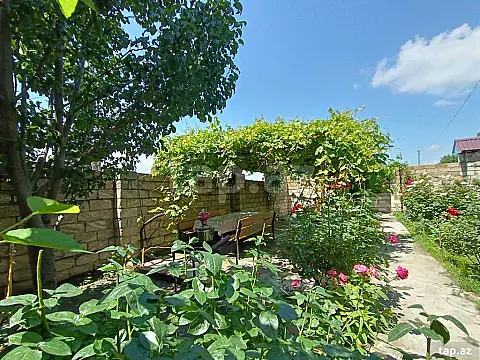 Kirayə verilir 3 otaqlı həyət evi