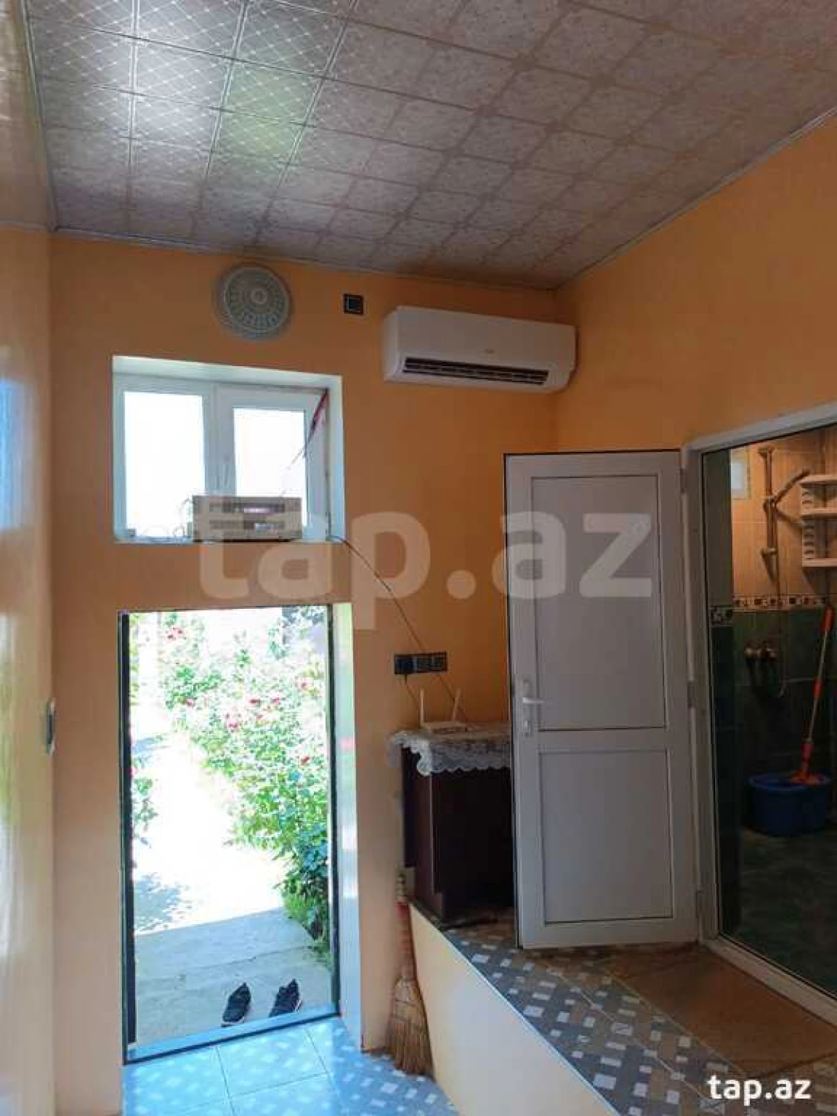 Kirayə verilir 3 otaqlı həyət evi