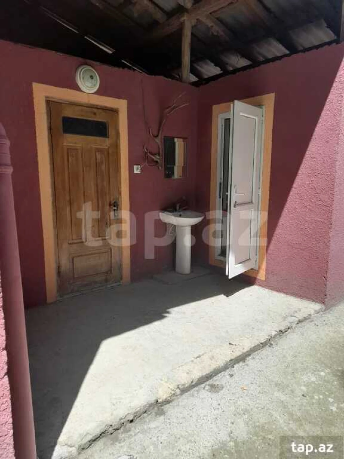 Kirayə verilir 3 otaqlı həyət evi