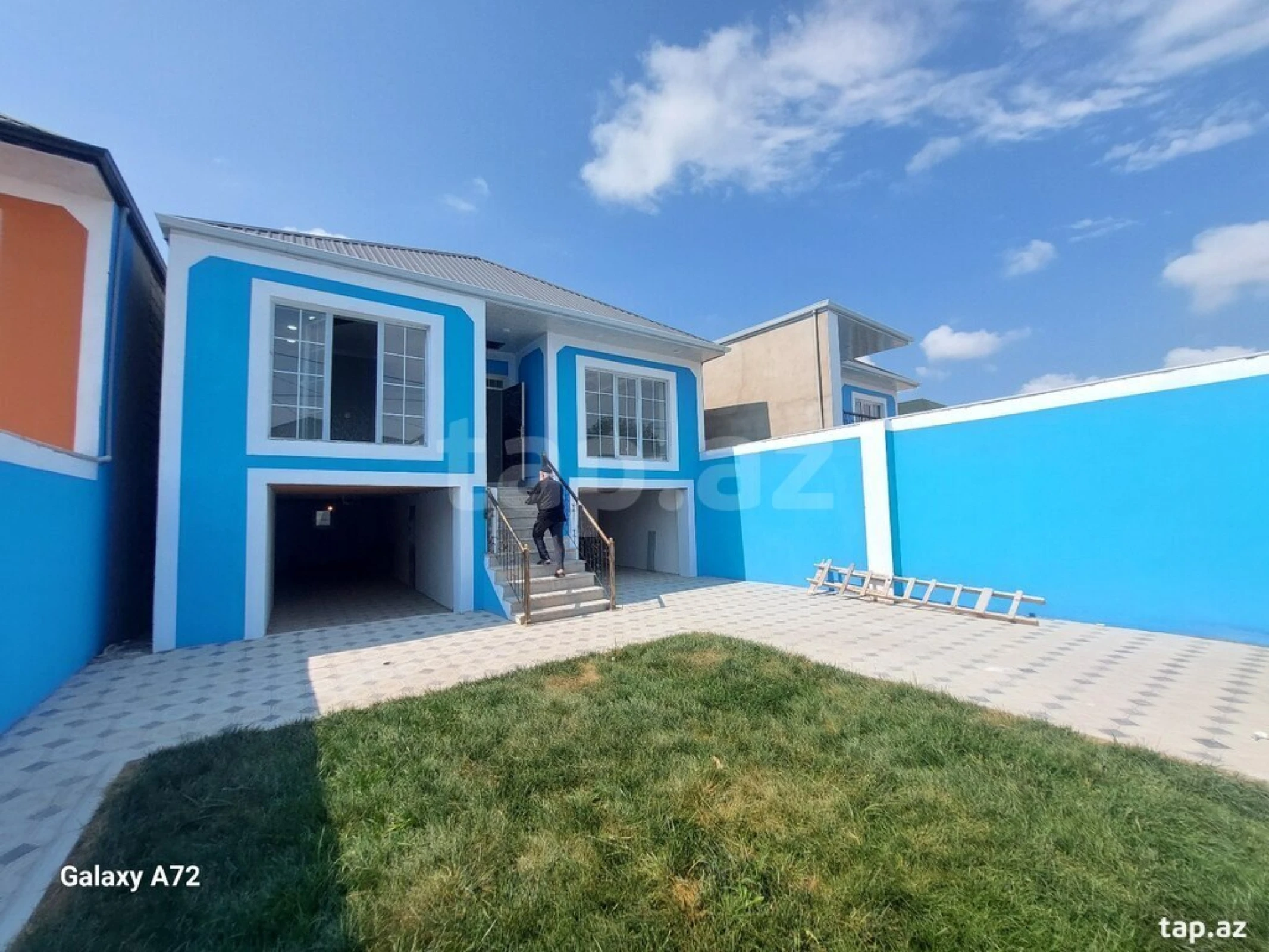 Satılır 4 otaqlı həyət evi