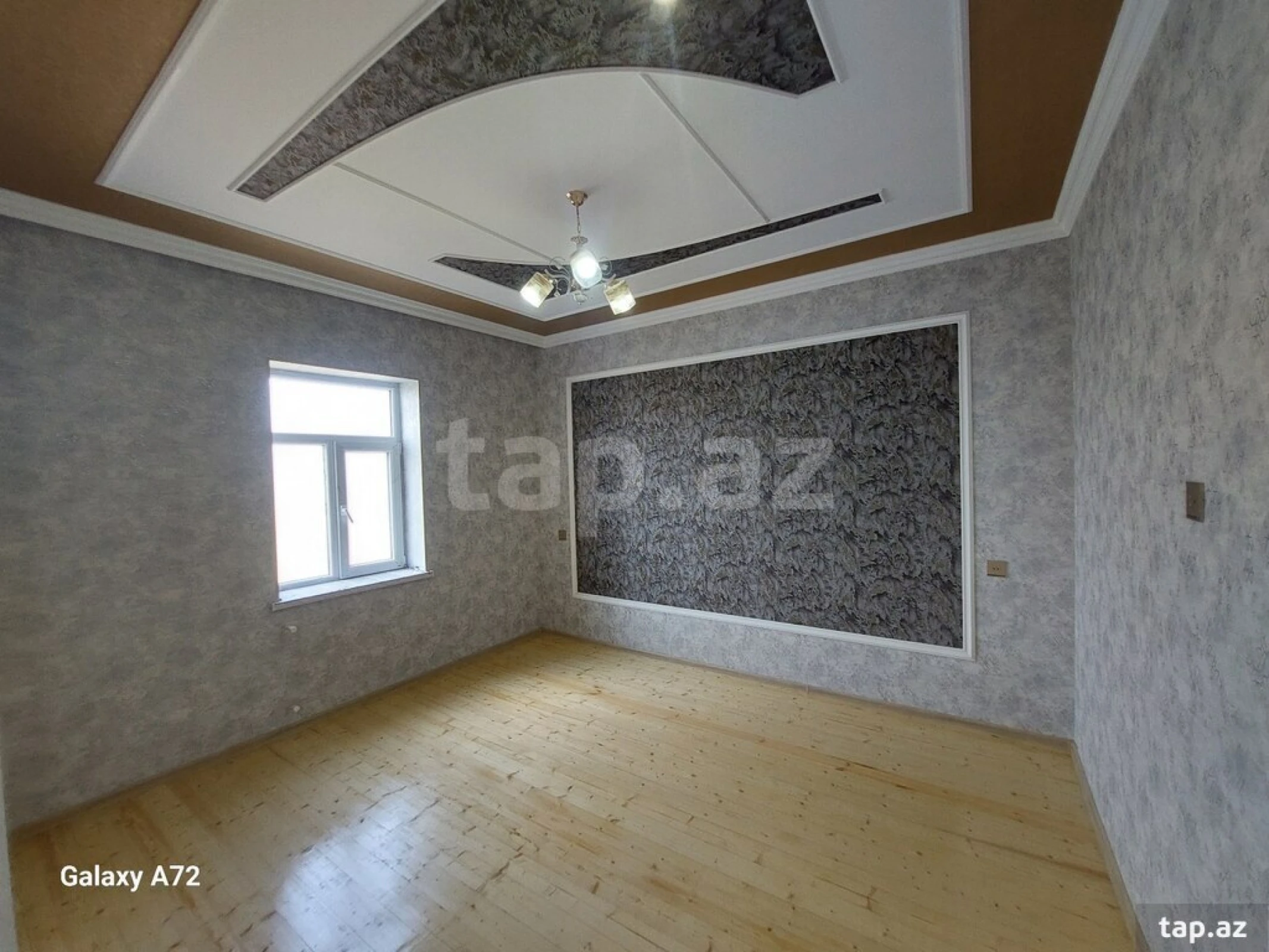 Satılır 4 otaqlı həyət evi