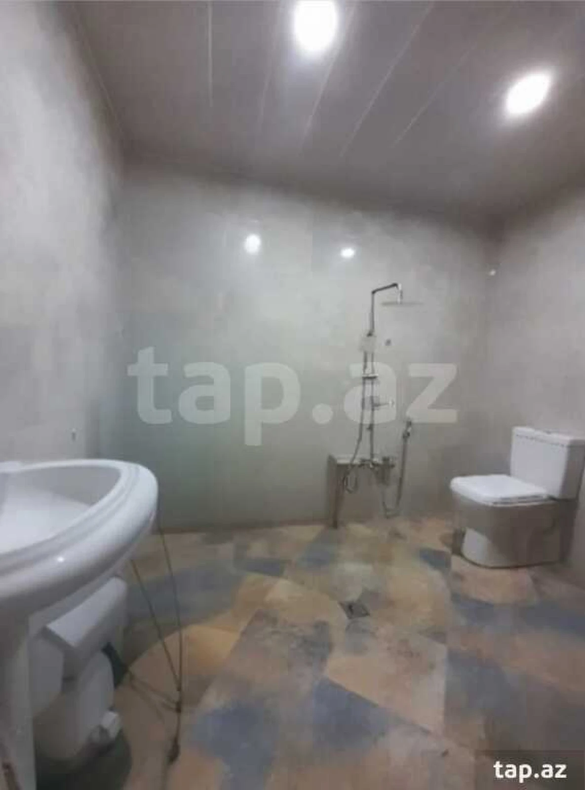 Satılır 4 otaqlı həyət evi 130 m²