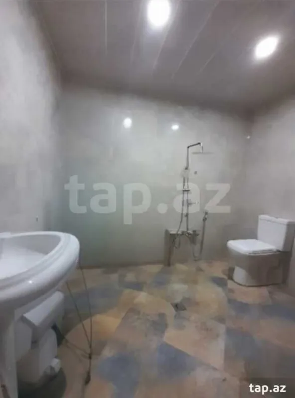 Satılır 4 otaqlı həyət evi 130 m²