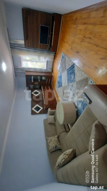 Kirayə verilir 3 otaqlı həyət evi