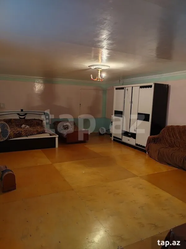 Satılır 6 otaqlı həyət evi