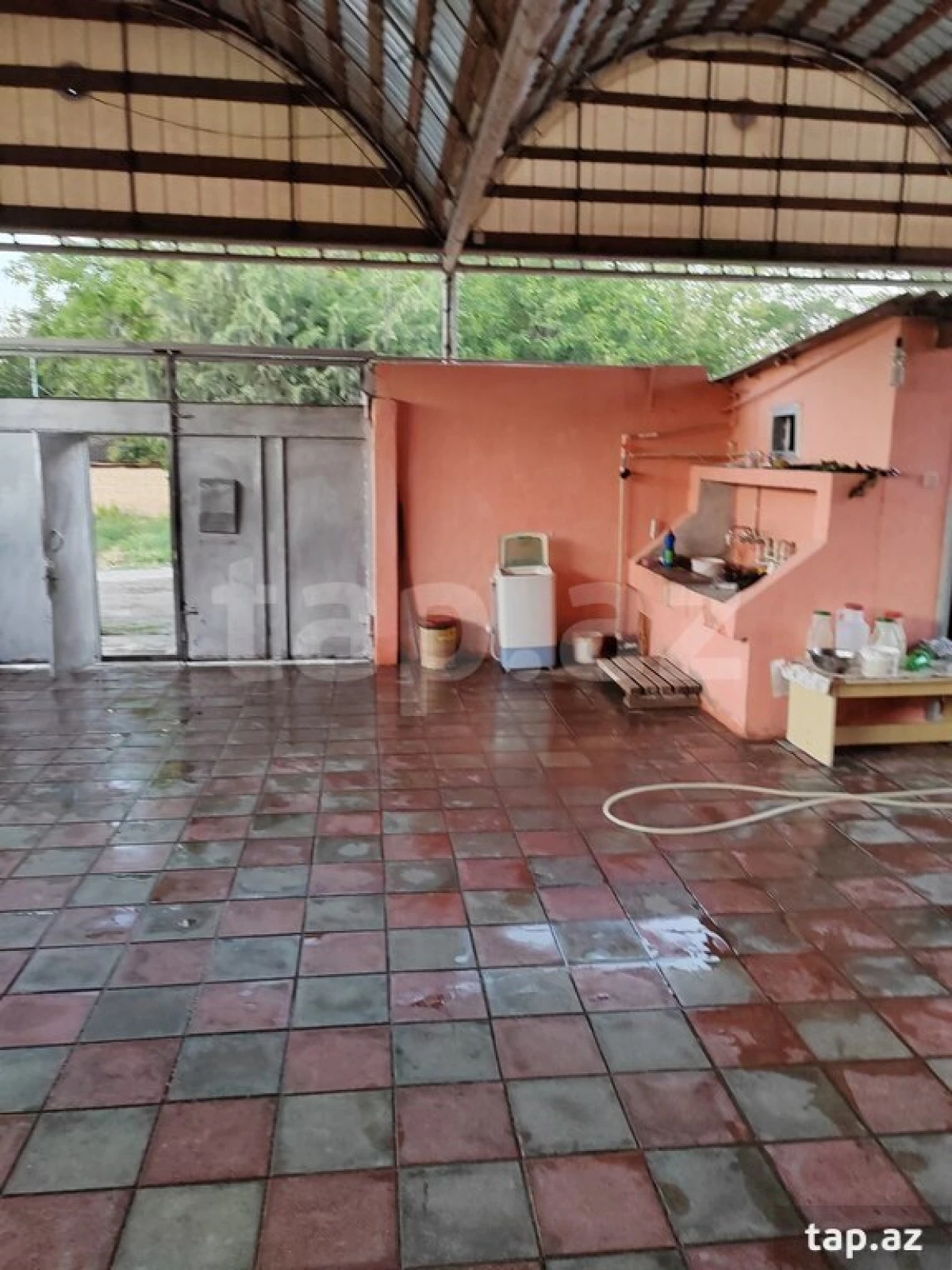 Satılır 6 otaqlı həyət evi