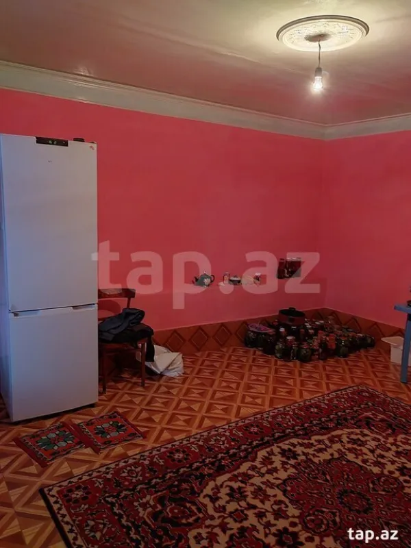 Satılır 6 otaqlı həyət evi