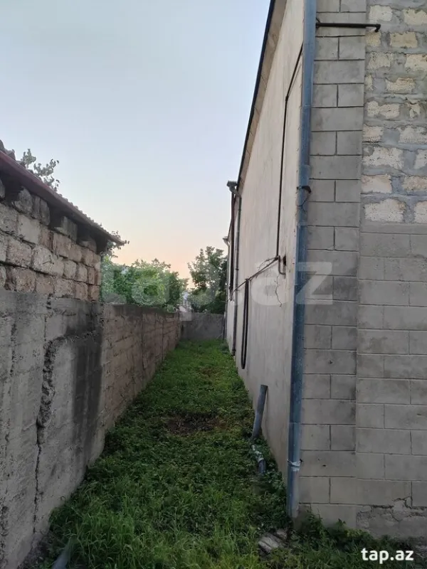 Satılır 6 otaqlı həyət evi