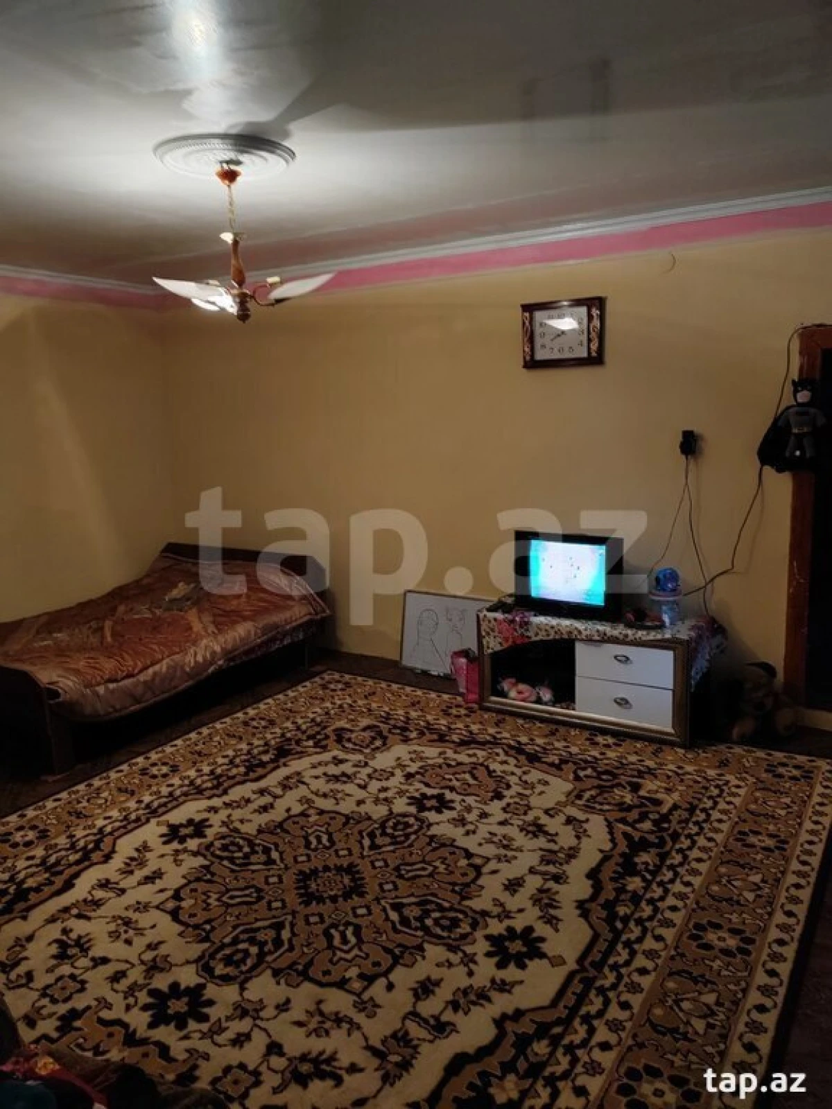 Satılır 6 otaqlı həyət evi