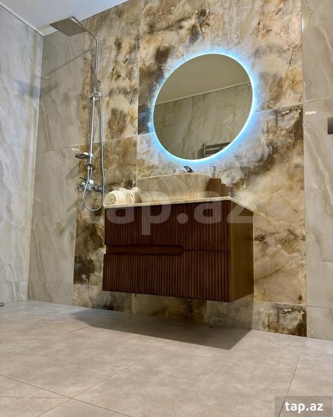 Kirayə verilir 4 otaqlı həyət evi