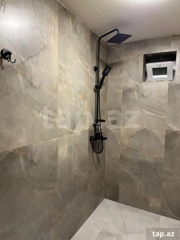 Kirayə verilir 4 otaqlı həyət evi