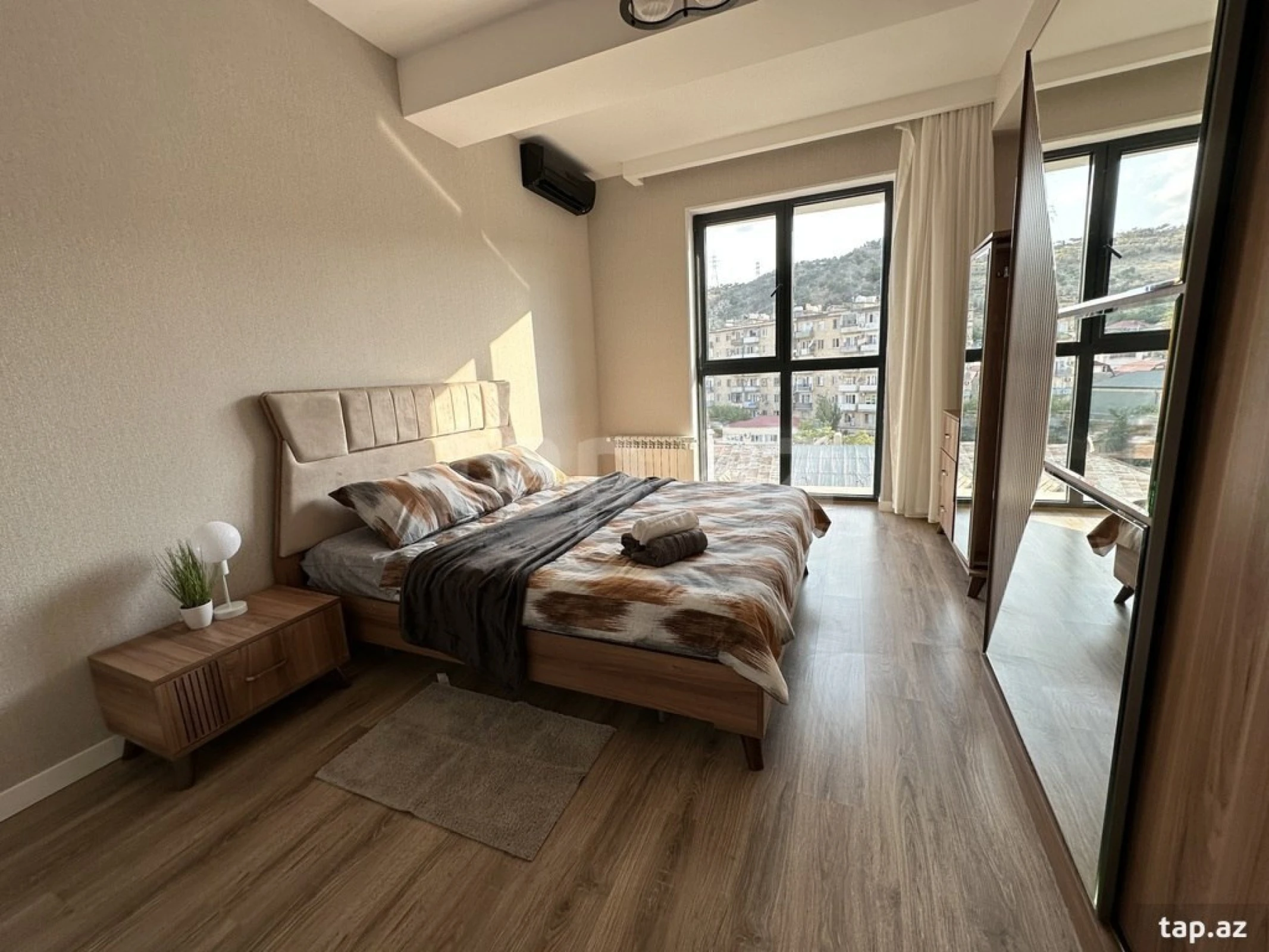 Kirayə verilir 2 otaqlı yeni tikili 78 m²