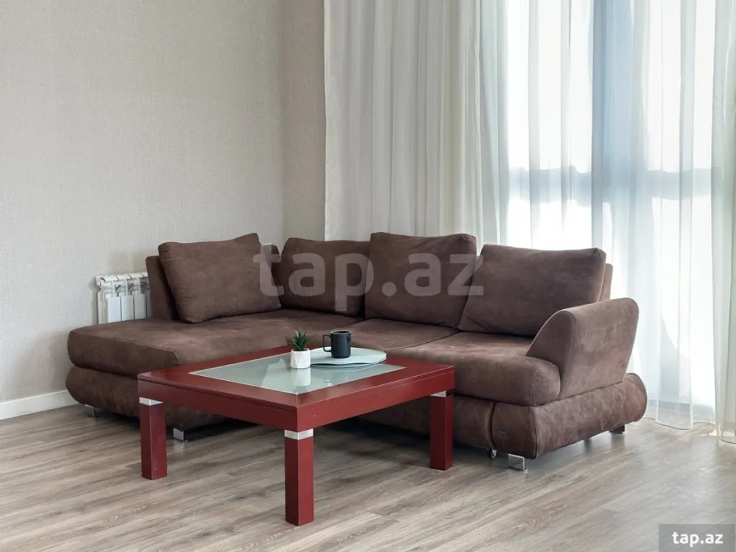 Kirayə verilir 2 otaqlı yeni tikili 78 m²