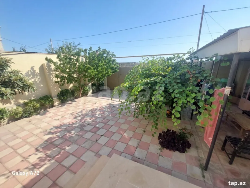 Satılır 3 otaqlı həyət evi